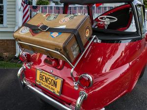 Isetta-trunk-suitcase